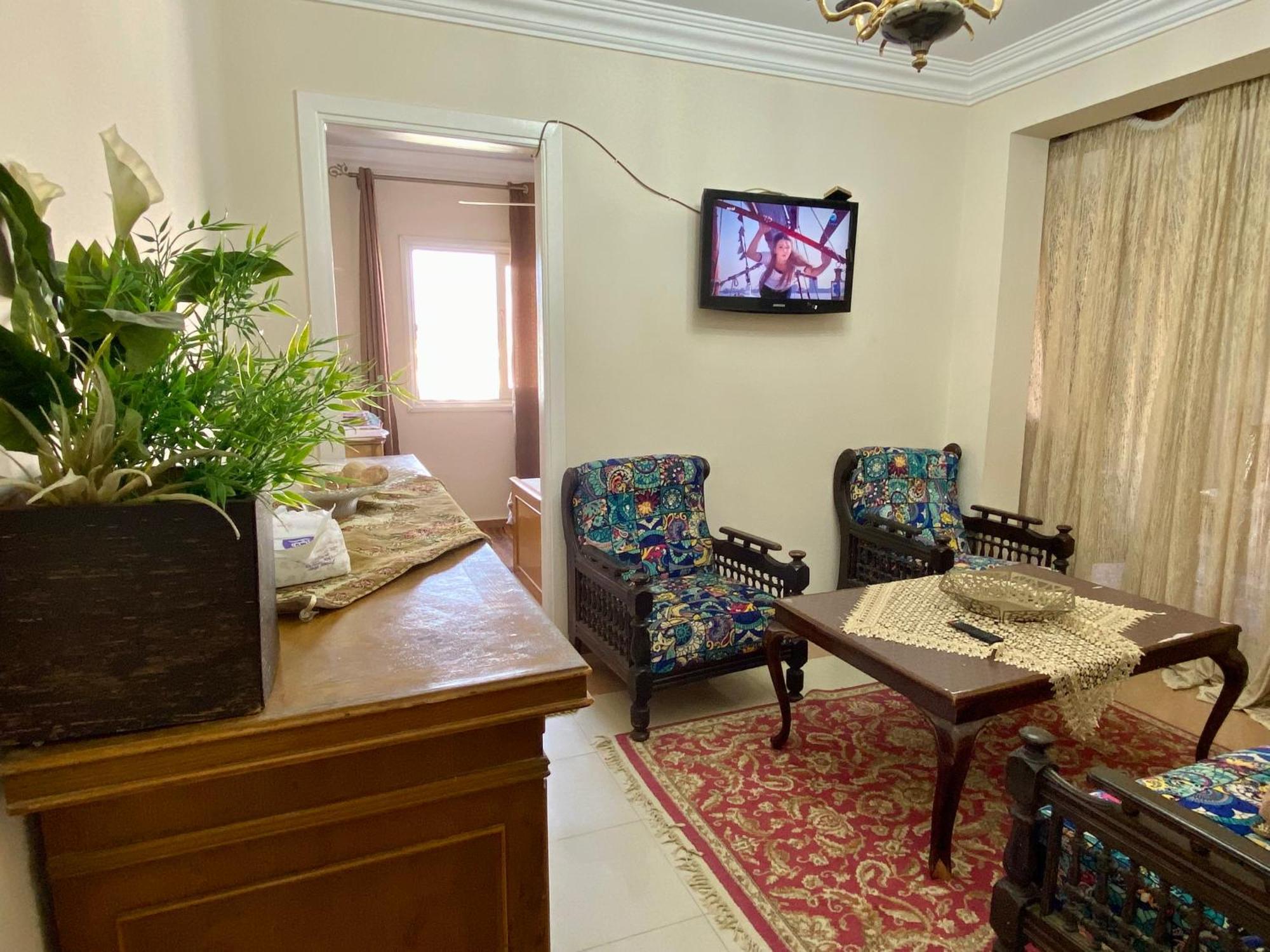 Lovely In The Heart Of Heliopolis *